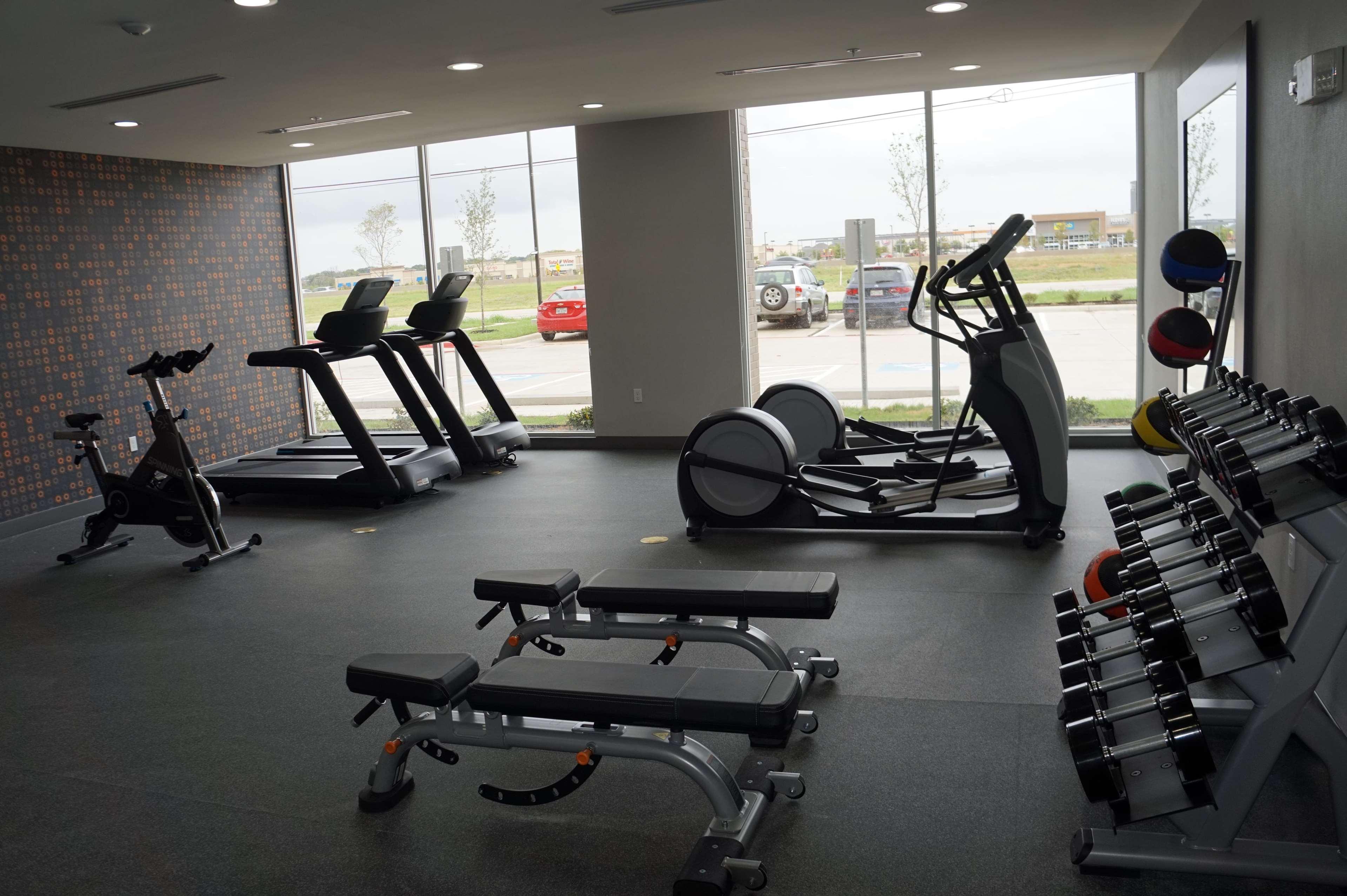 La Quinta Inn & Suites Dfw West-Glade-Parks Euless Zewnętrze zdjęcie