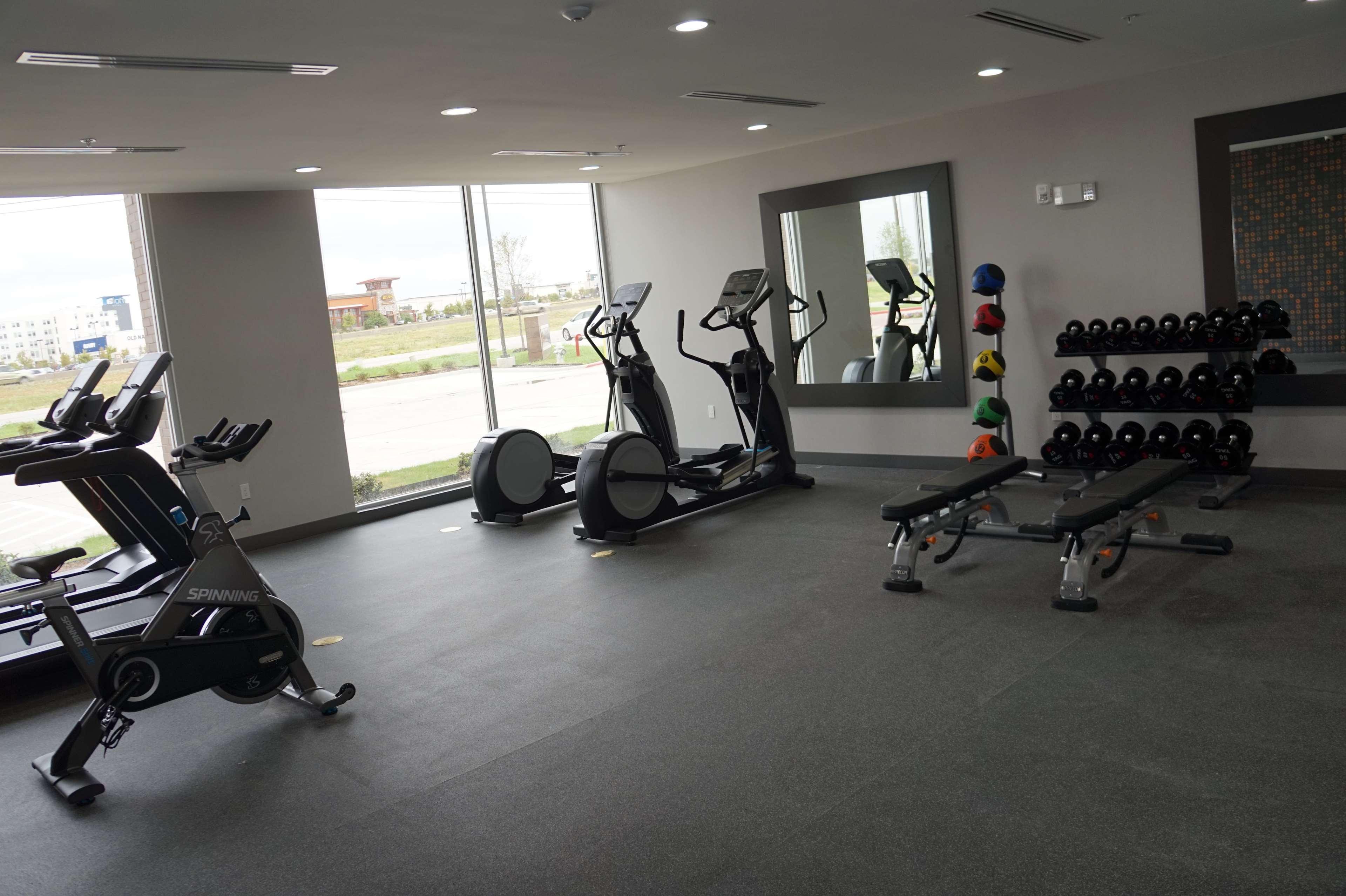 La Quinta Inn & Suites Dfw West-Glade-Parks Euless Zewnętrze zdjęcie