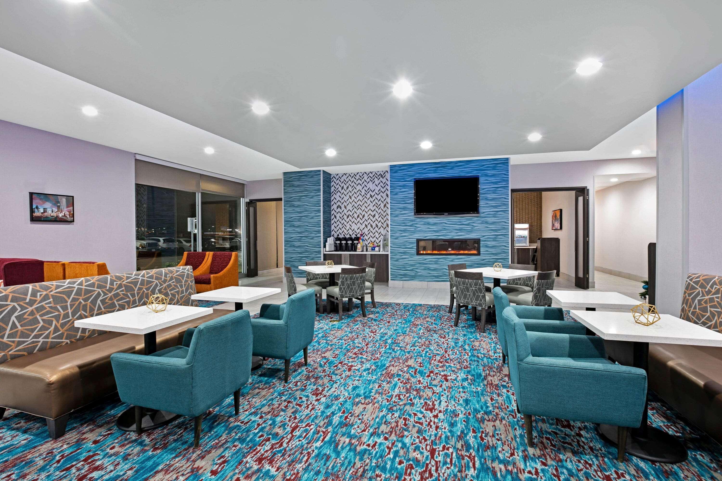 La Quinta Inn & Suites Dfw West-Glade-Parks Euless Zewnętrze zdjęcie