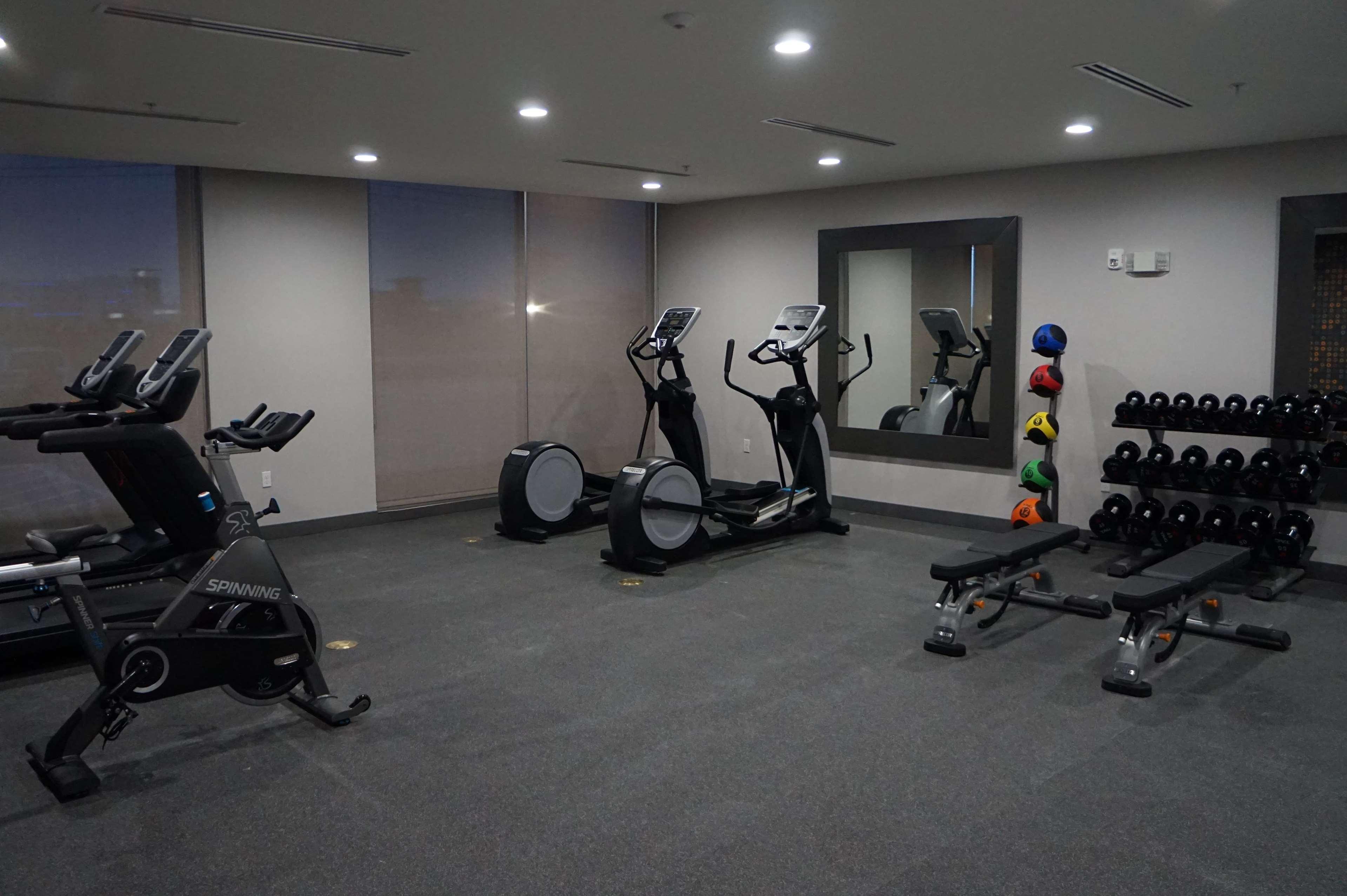 La Quinta Inn & Suites Dfw West-Glade-Parks Euless Zewnętrze zdjęcie