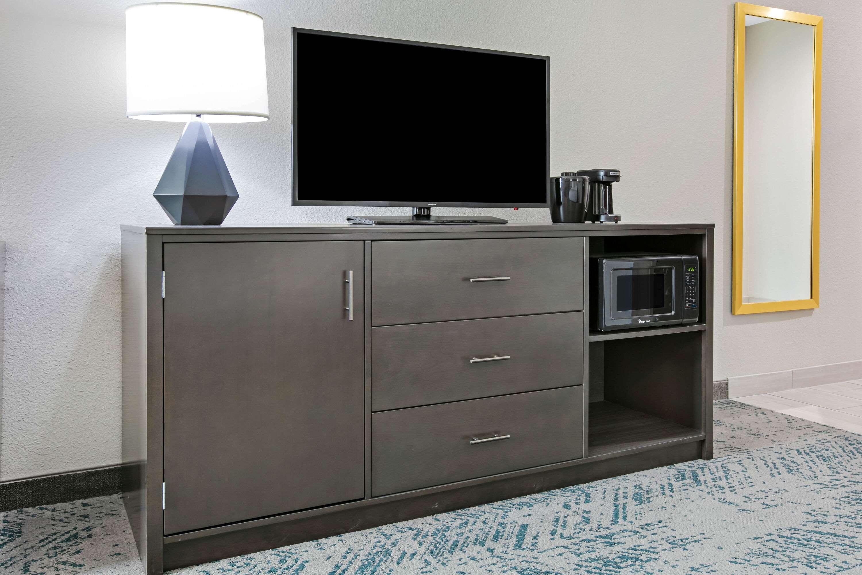 La Quinta Inn & Suites Dfw West-Glade-Parks Euless Zewnętrze zdjęcie