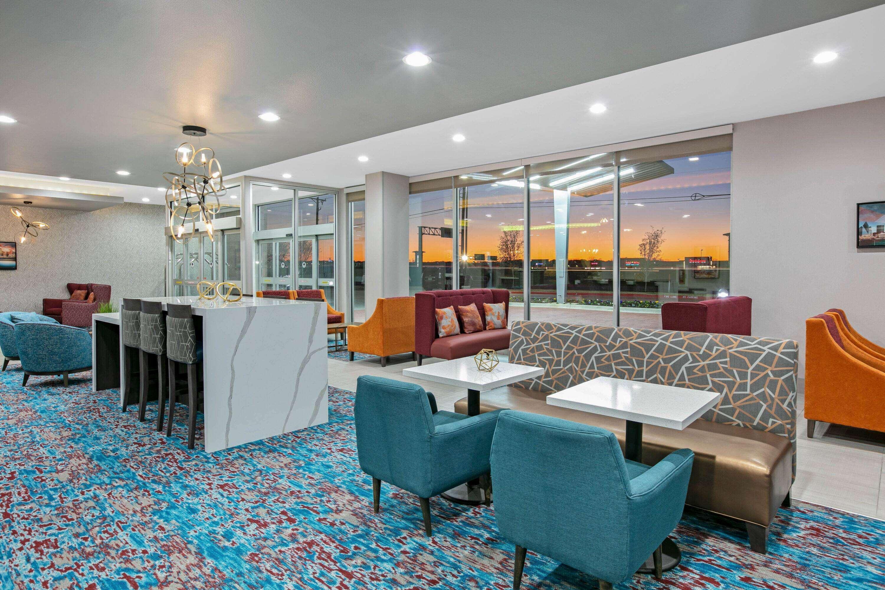 La Quinta Inn & Suites Dfw West-Glade-Parks Euless Zewnętrze zdjęcie