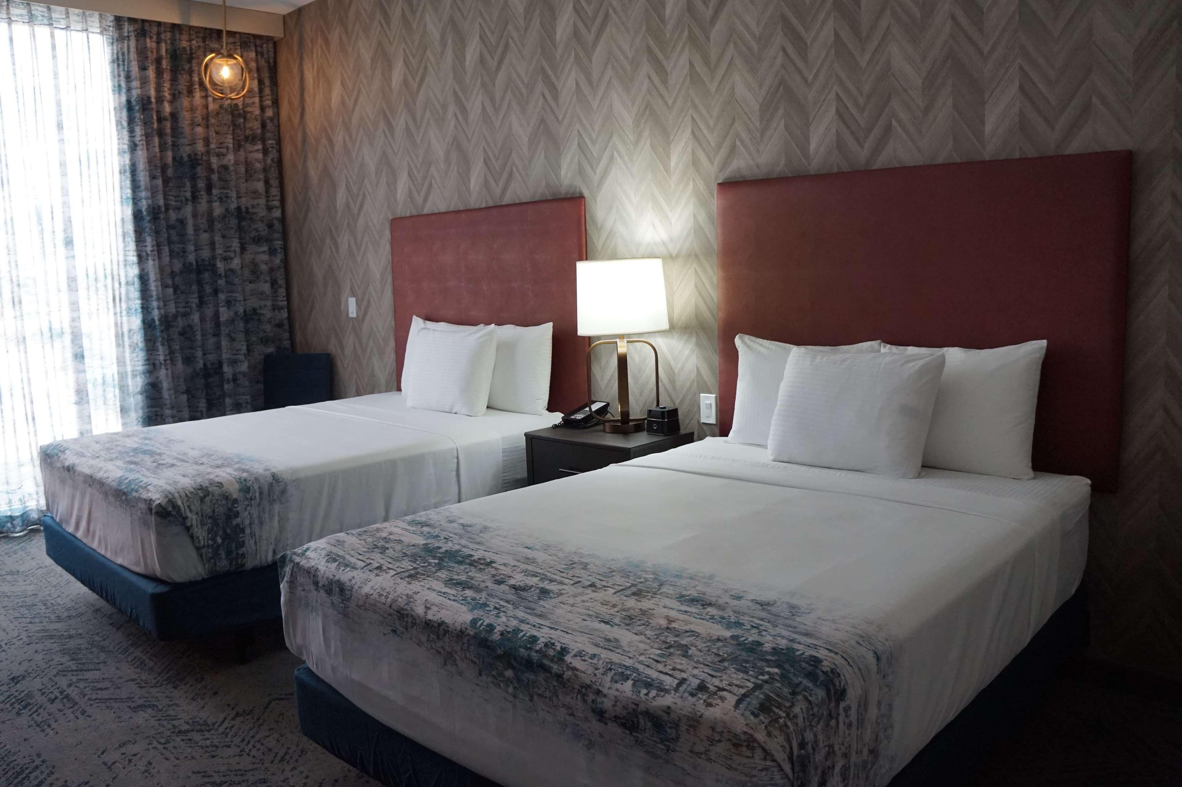 La Quinta Inn & Suites Dfw West-Glade-Parks Euless Zewnętrze zdjęcie