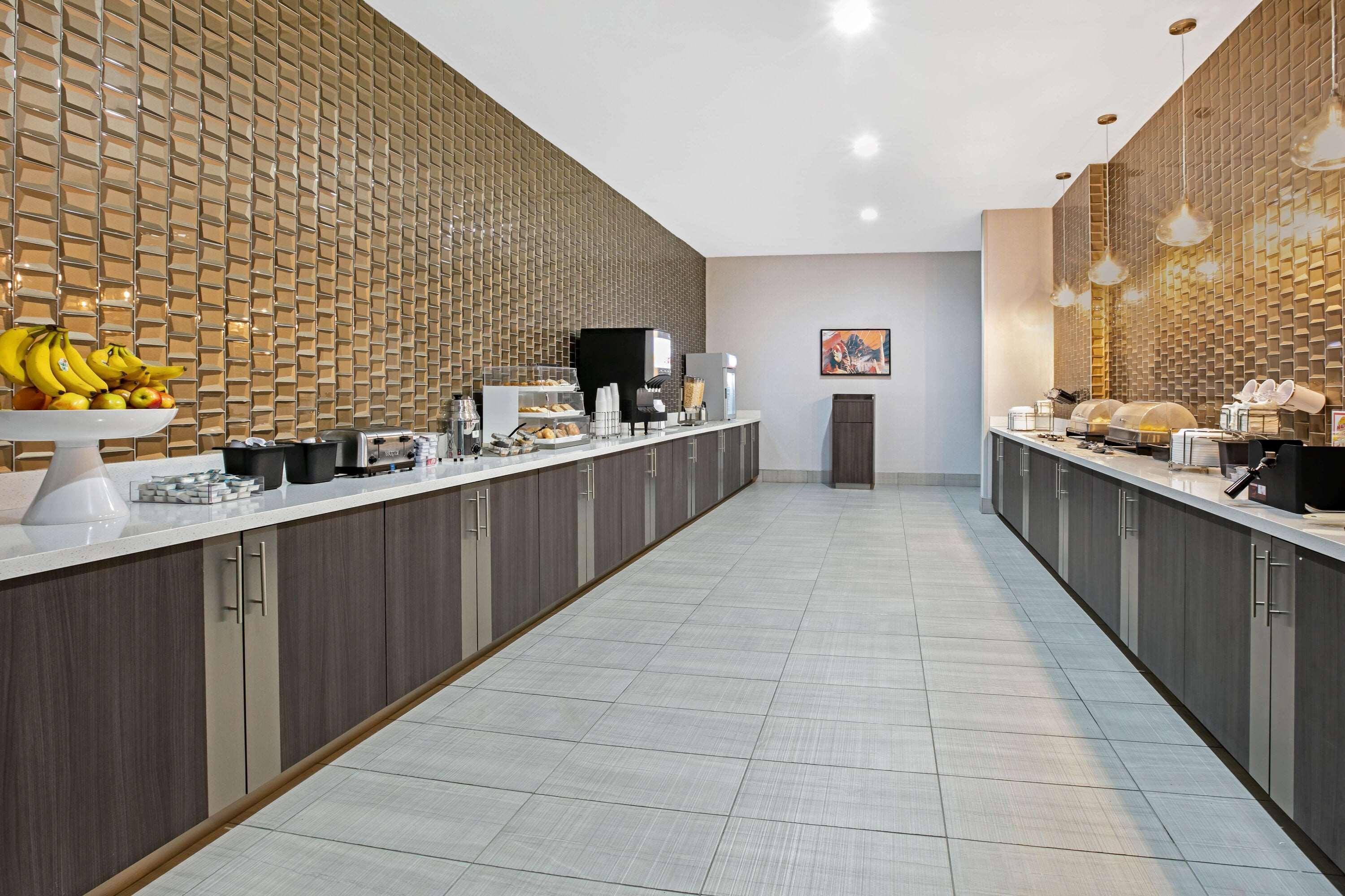 La Quinta Inn & Suites Dfw West-Glade-Parks Euless Zewnętrze zdjęcie