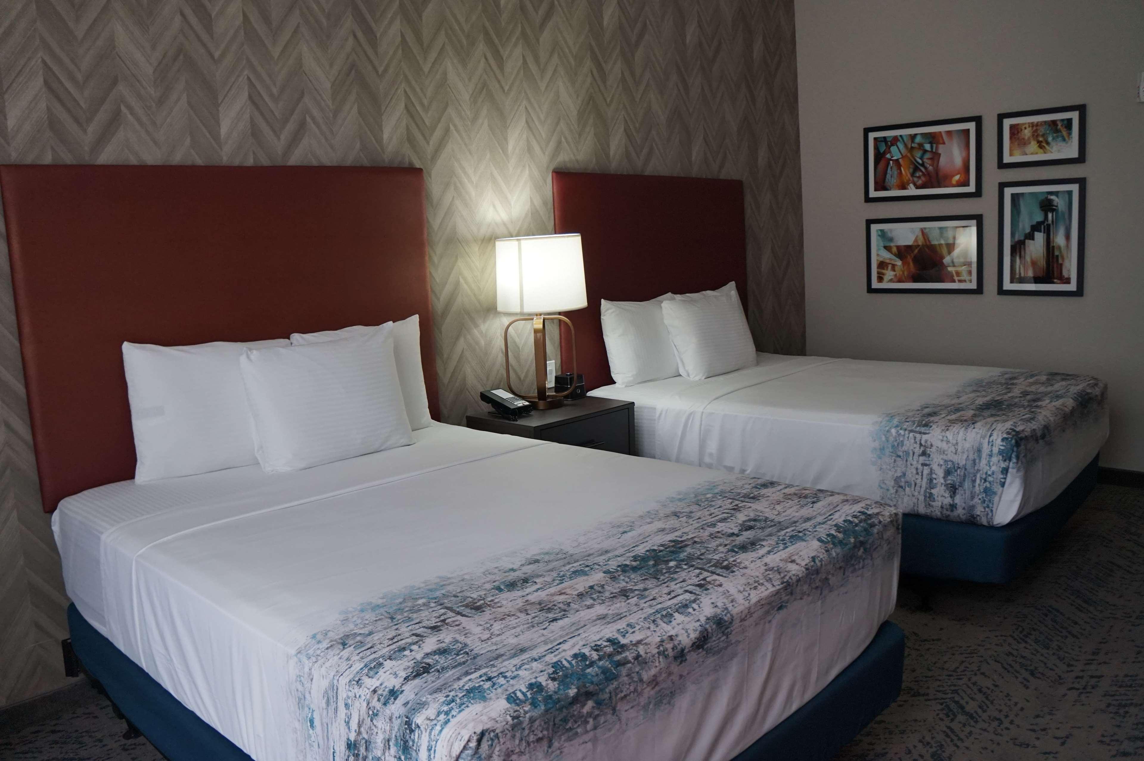 La Quinta Inn & Suites Dfw West-Glade-Parks Euless Zewnętrze zdjęcie