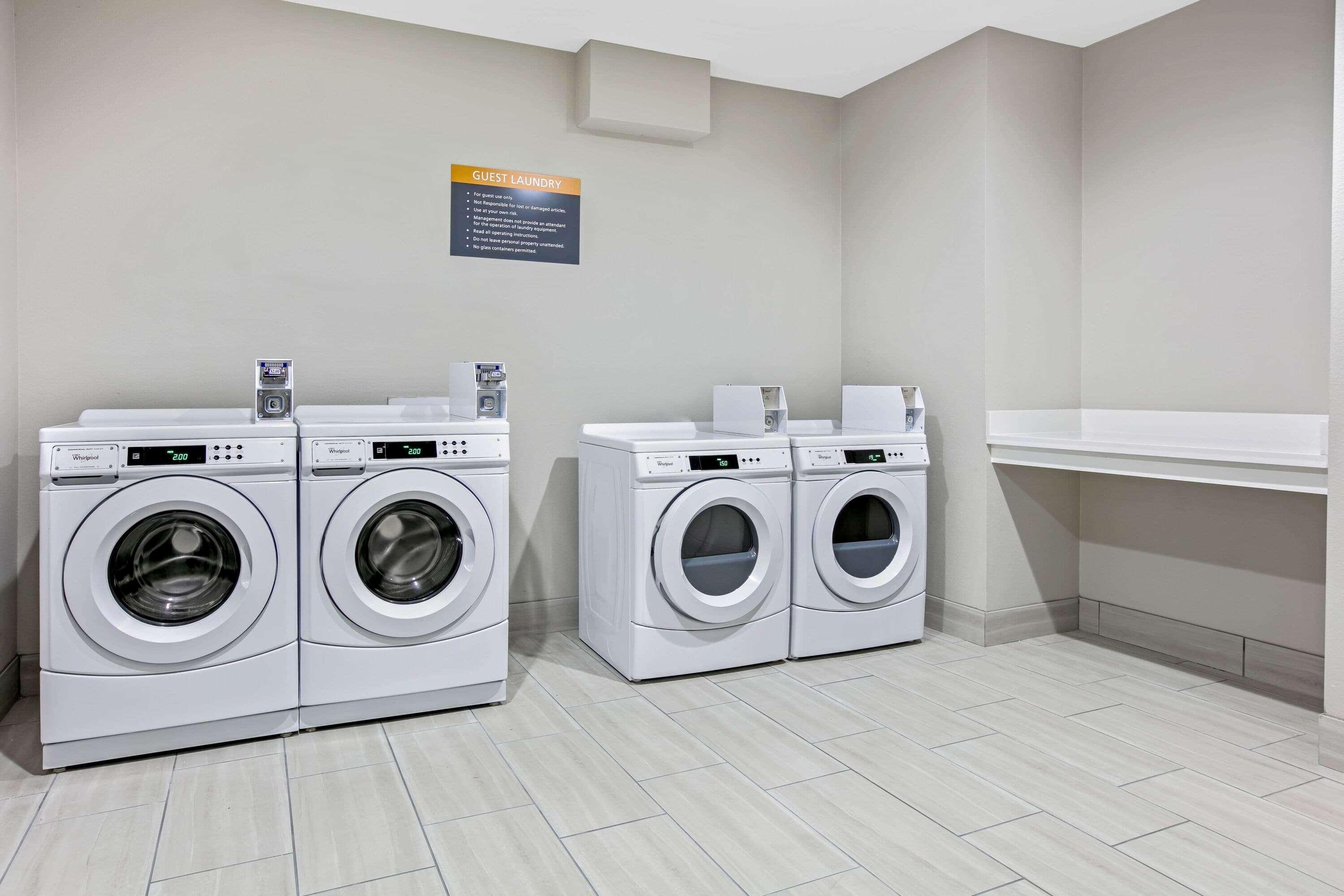 La Quinta Inn & Suites Dfw West-Glade-Parks Euless Zewnętrze zdjęcie