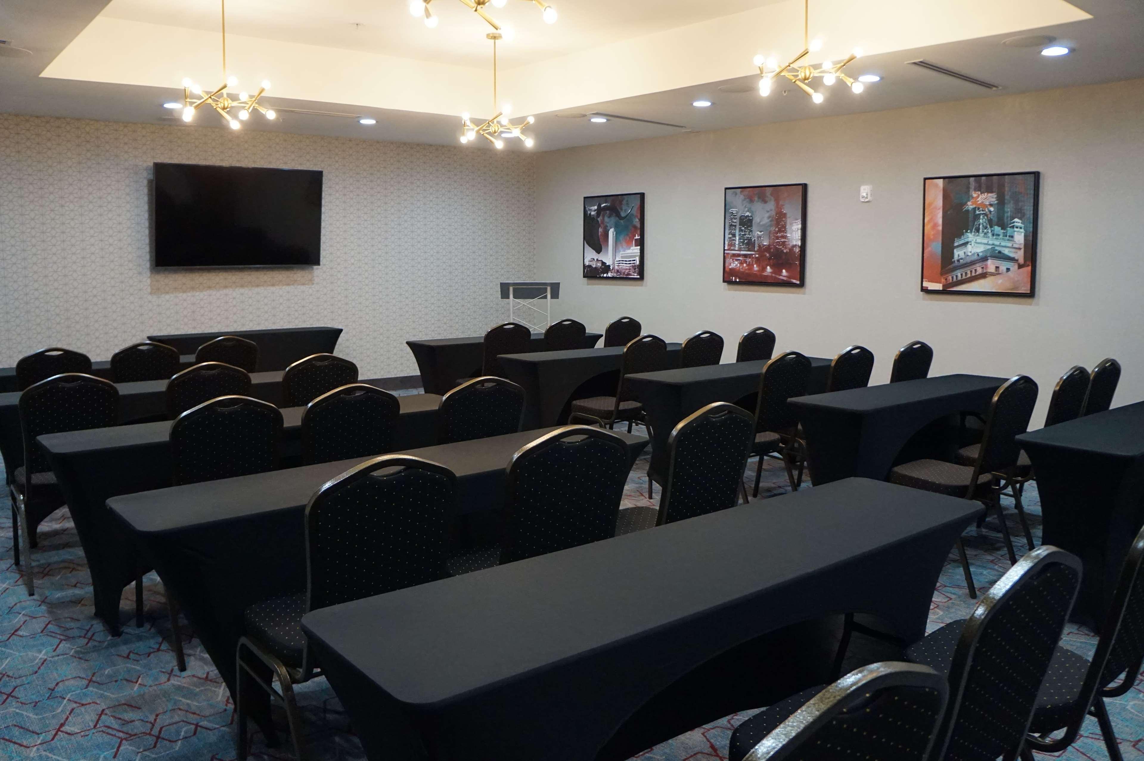 La Quinta Inn & Suites Dfw West-Glade-Parks Euless Zewnętrze zdjęcie