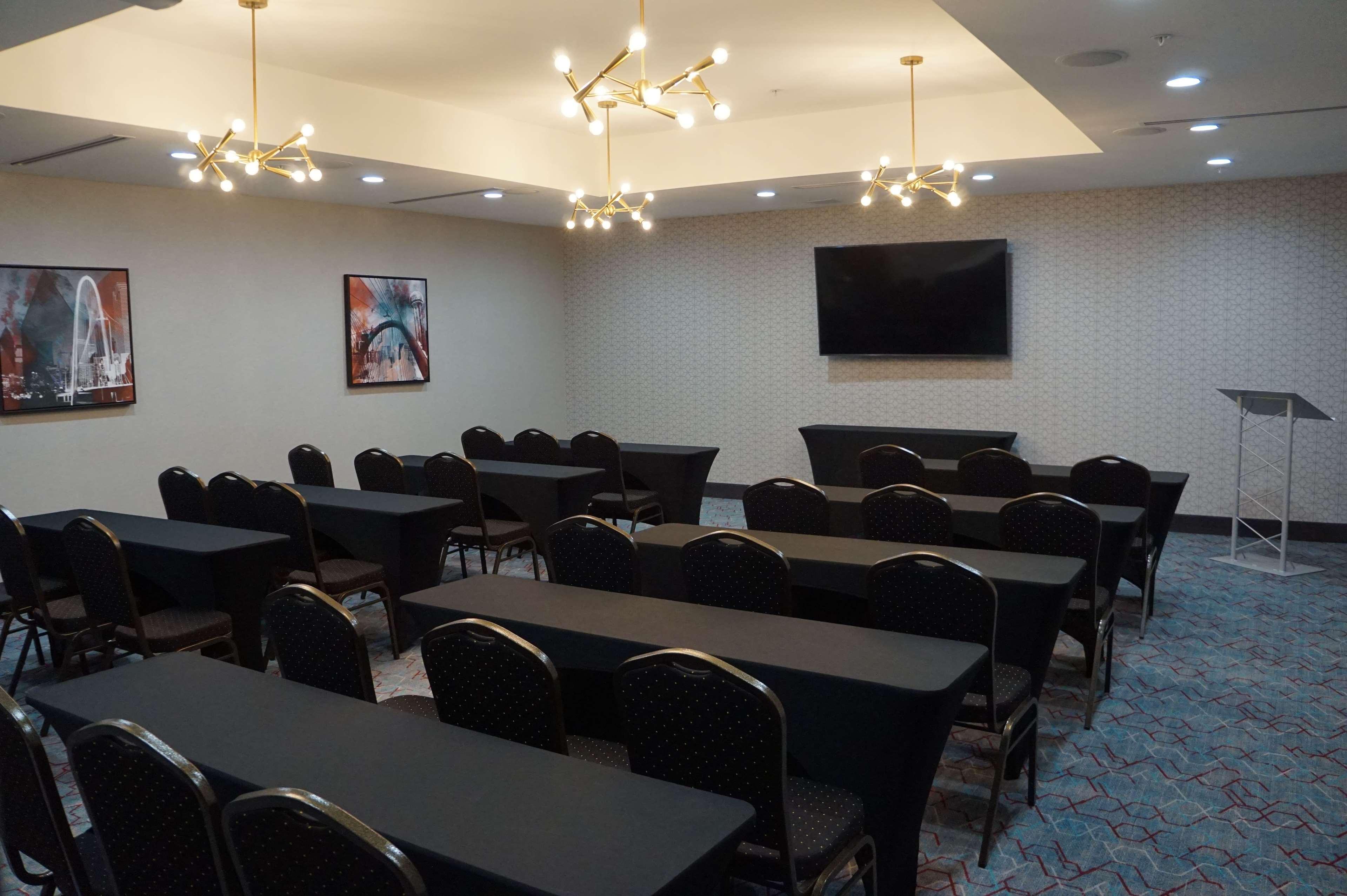 La Quinta Inn & Suites Dfw West-Glade-Parks Euless Zewnętrze zdjęcie